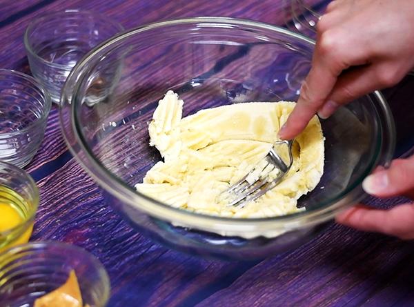 Banana Pancakes - Step 1